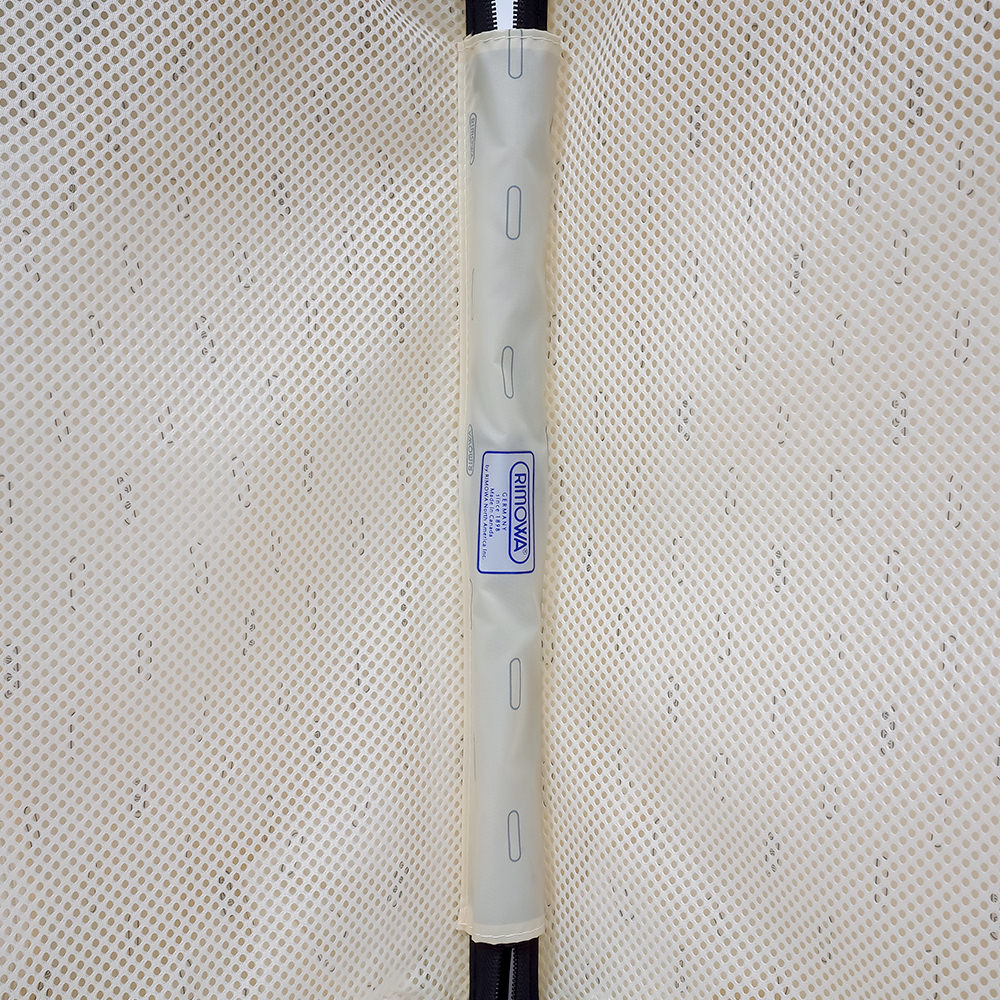 リモワ　サルサ エアー　中古美品　820.52.45.4　34リットル　4輪