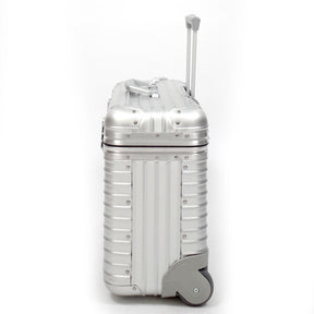 ルフトハンザ　リモワ　パイロット　1730308　中古美品　46リットル　2輪