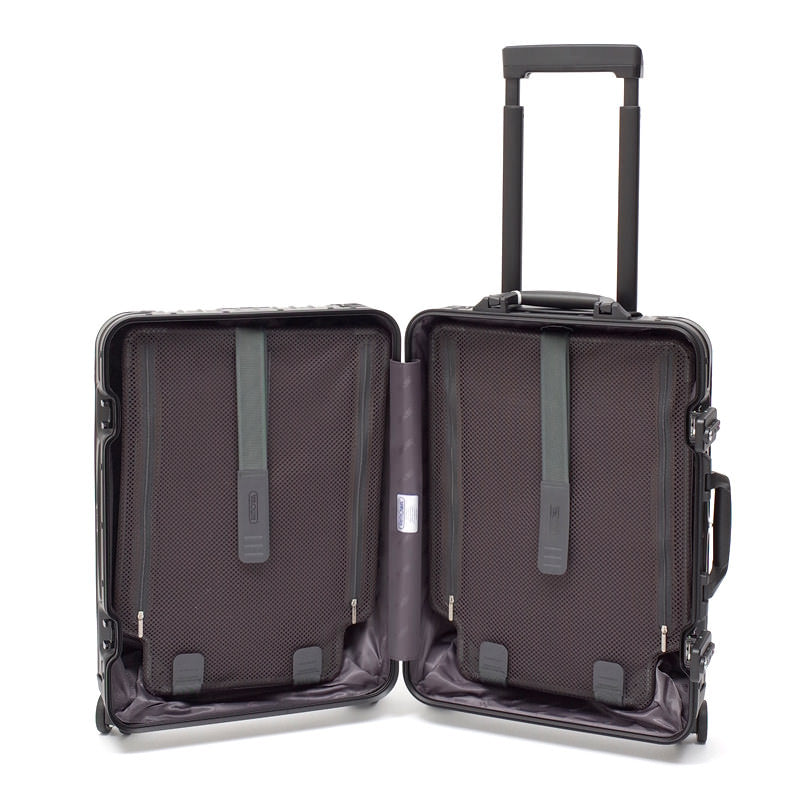 リモワ　トパーズ ステルス　923.52.01.4　32リットル　中古商品　4輪