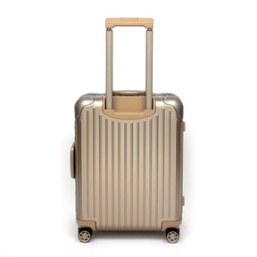 リモワ　トパーズ チタニウム　920.56　中古商品　45リットル　4輪