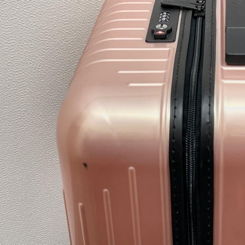 リモワ　アメリカ限定サルサエアー　U820.90.15.5 　中古美品　32リットル　4輪