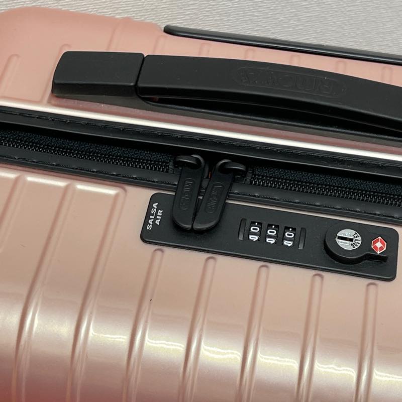 リモワ　アメリカ限定サルサエアー　U820.90.15.5 　中古美品　32リットル　4輪