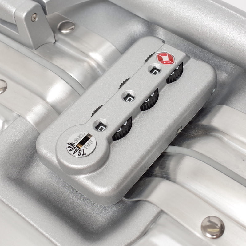 リモワ トパーズ　U950.51　中古商品　42リットル　2輪