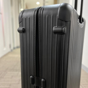 リモワ　サルサ　810.70-3　78リットル　中古商品　4輪