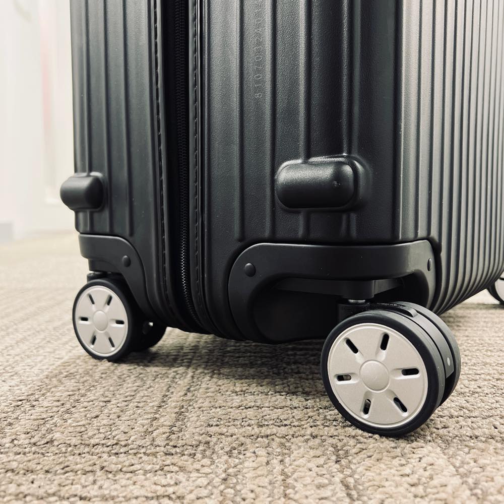 リモワ　ルフトハンザ　サルサ　803.73　78リットル　中古美品　4輪