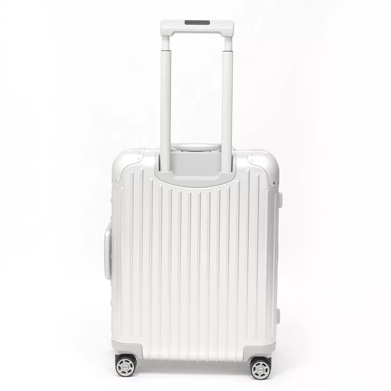 リモワ　トパーズ　932.56-4　中古美品　45リットル　4輪