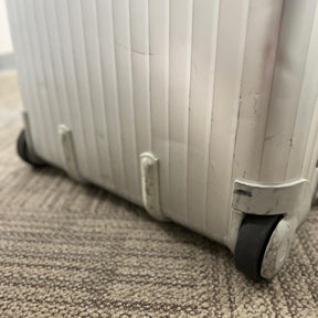 リモワ　トパーズ　中古商品　U930.63-2　63リットル　2輪