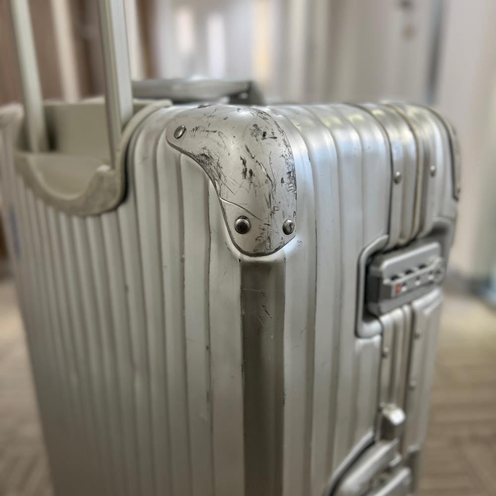 リモワ　トパーズ　中古商品　U930.63-5　63リットル　2輪