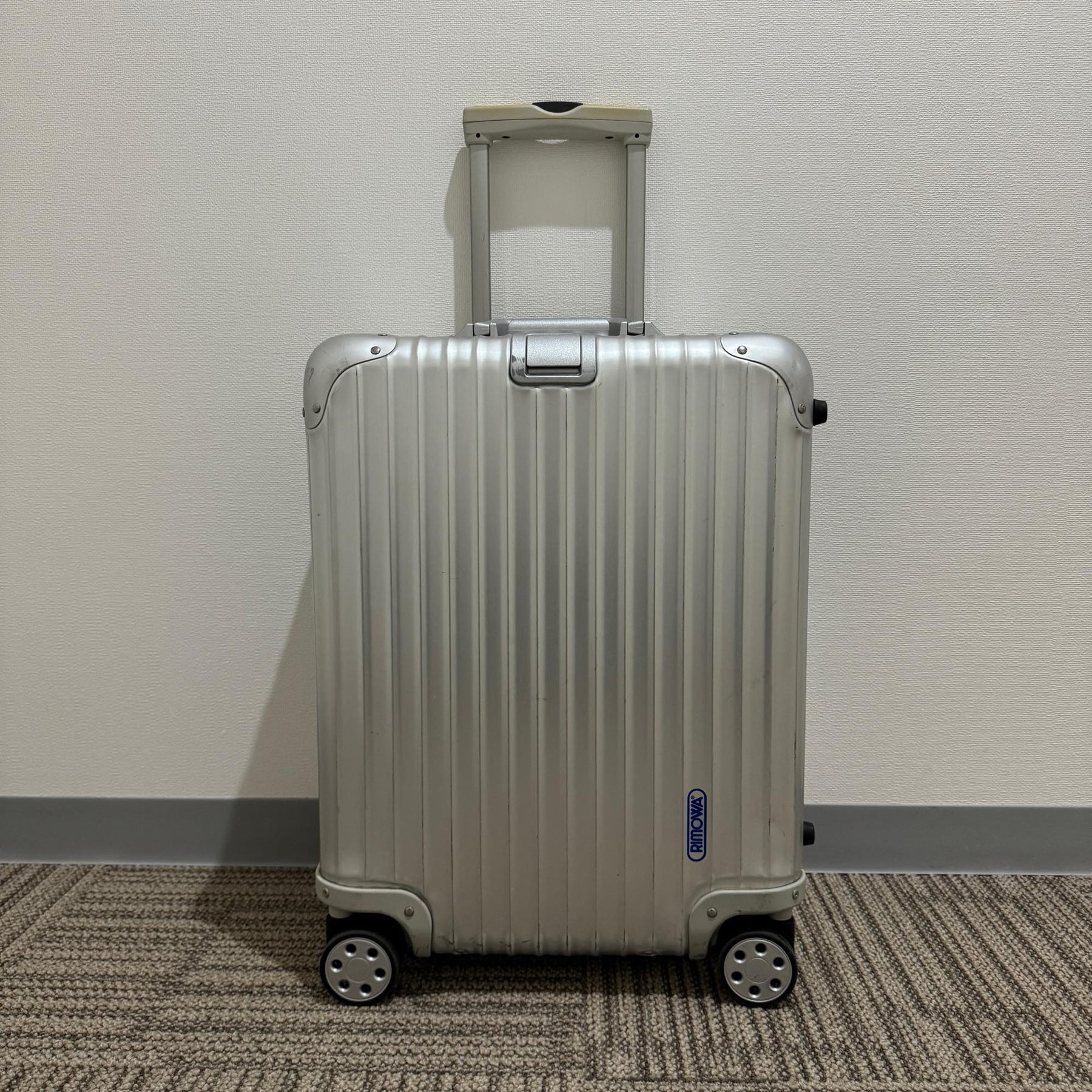 リモワ　トパーズ　932.56-4　中古美品　45リットル　4輪
