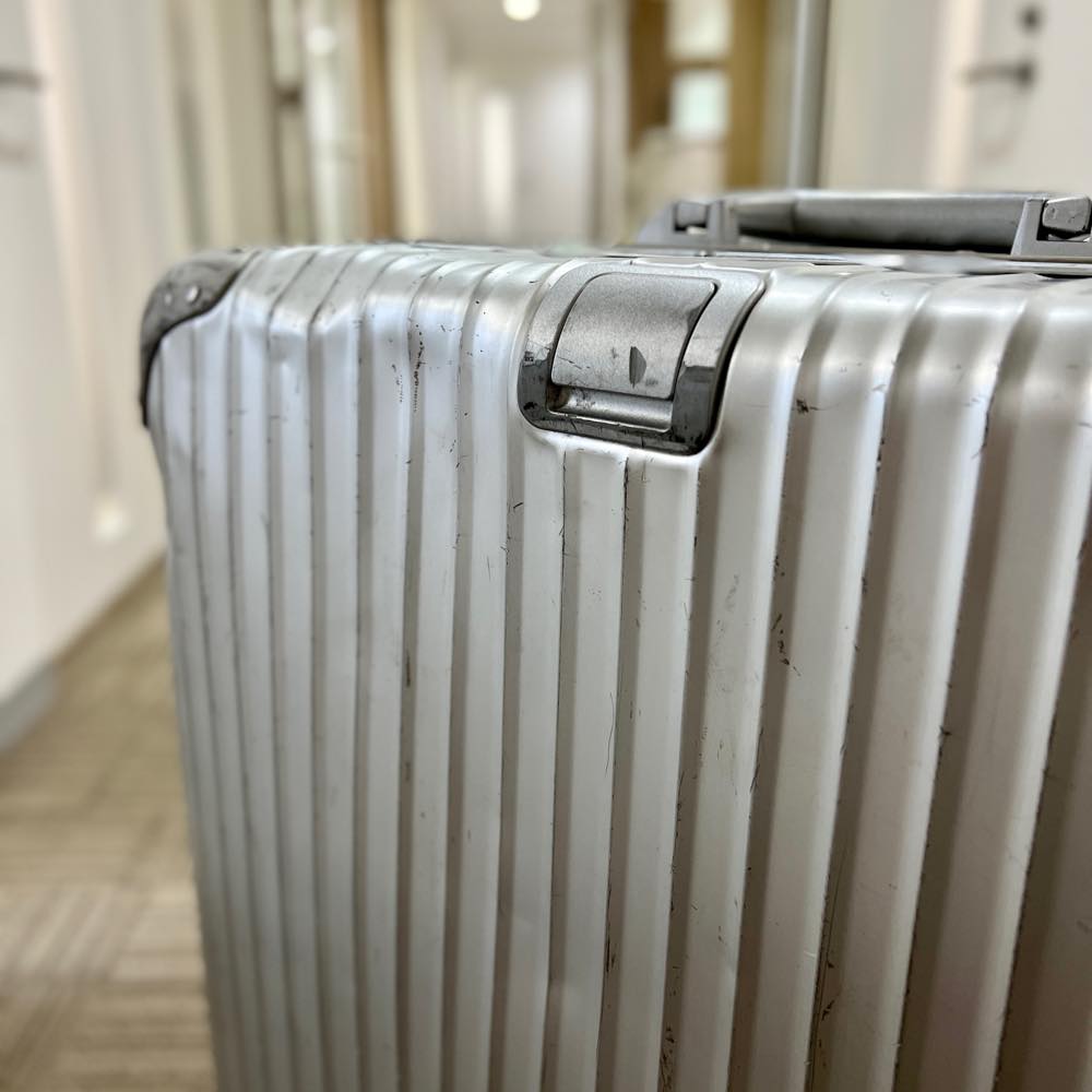 リモワ　トパーズ　中古美品　932.77-8　104リットル　4輪