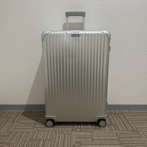 リモワ　トパーズ　中古美品　932.77-8　104リットル　4輪