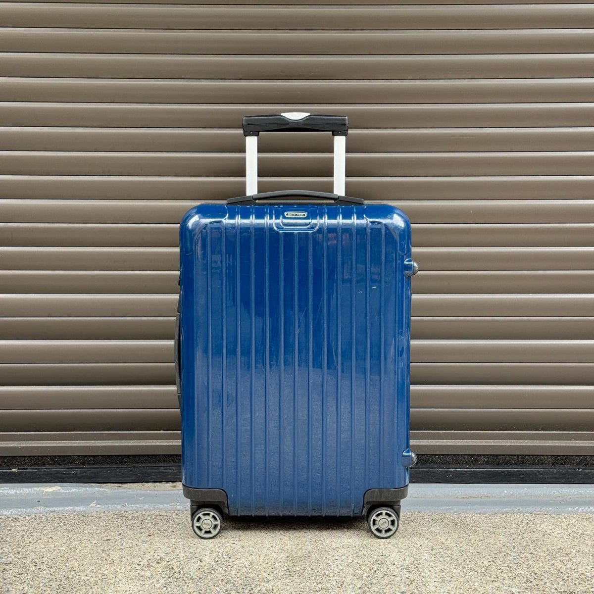 リモワ　ANAコラボ限定サルサ　810.90.03.1　中古備品　32リットル　2輪