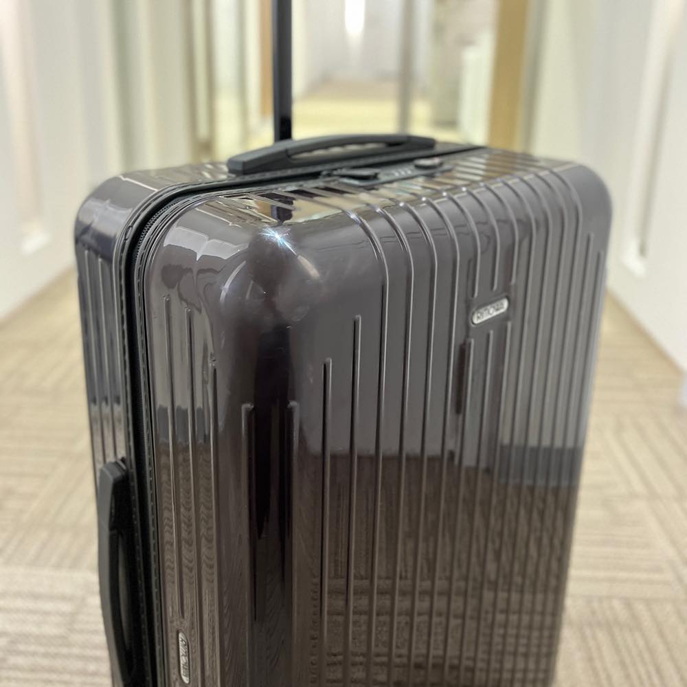 リモワ　サルサエアー　820.90　63リットル　中古商品　4輪