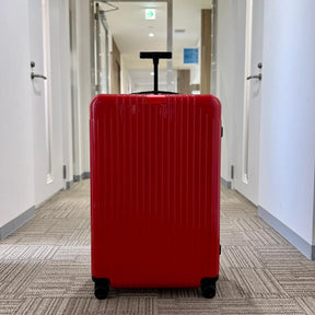リモワ　エッセンシャルライト　823.73.65.4　チェックインL 中古美品 レッド