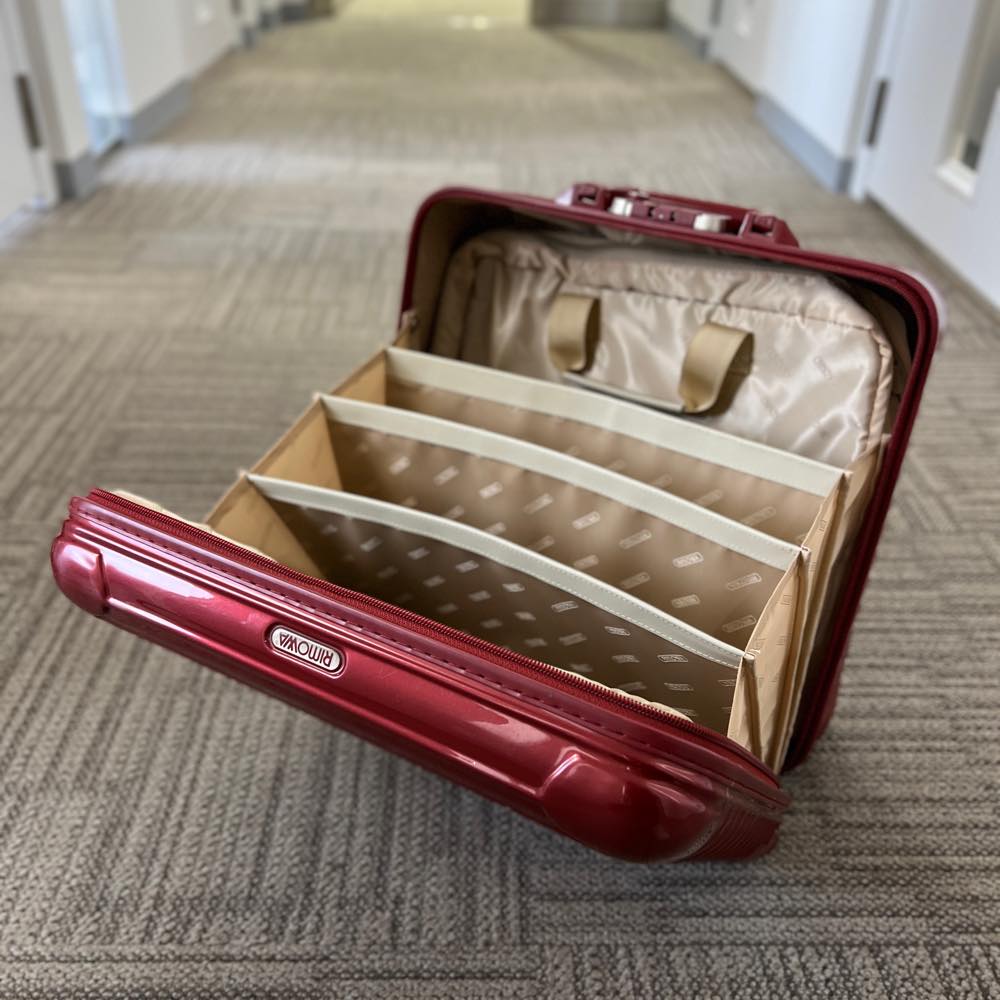 リモワ　サルサデラックス　U853.40-3　中古美品　25リットル　2輪