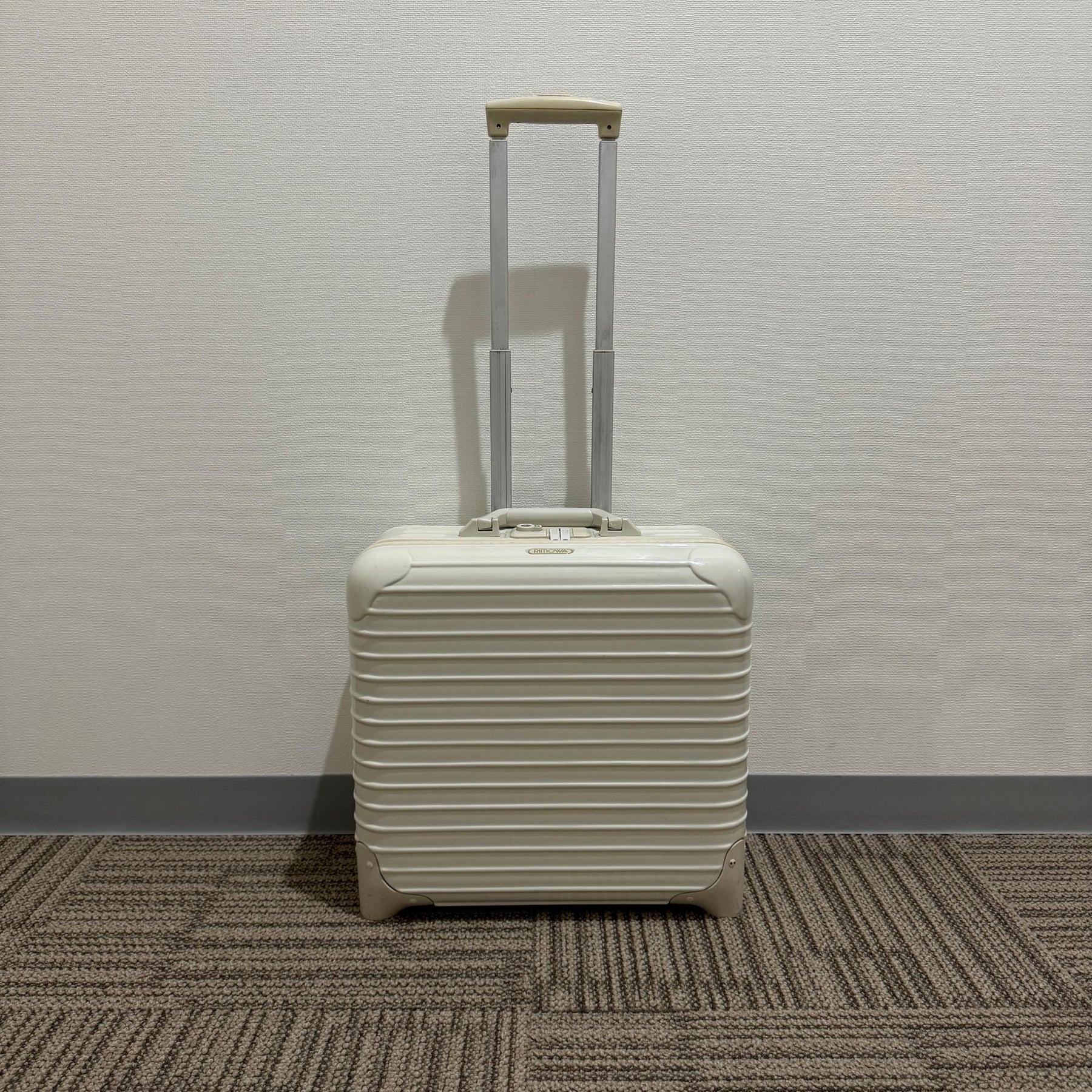 リモワ　ユナイテッドアローズ限定サルサ　895.47 　中古商品　20リットル　2輪