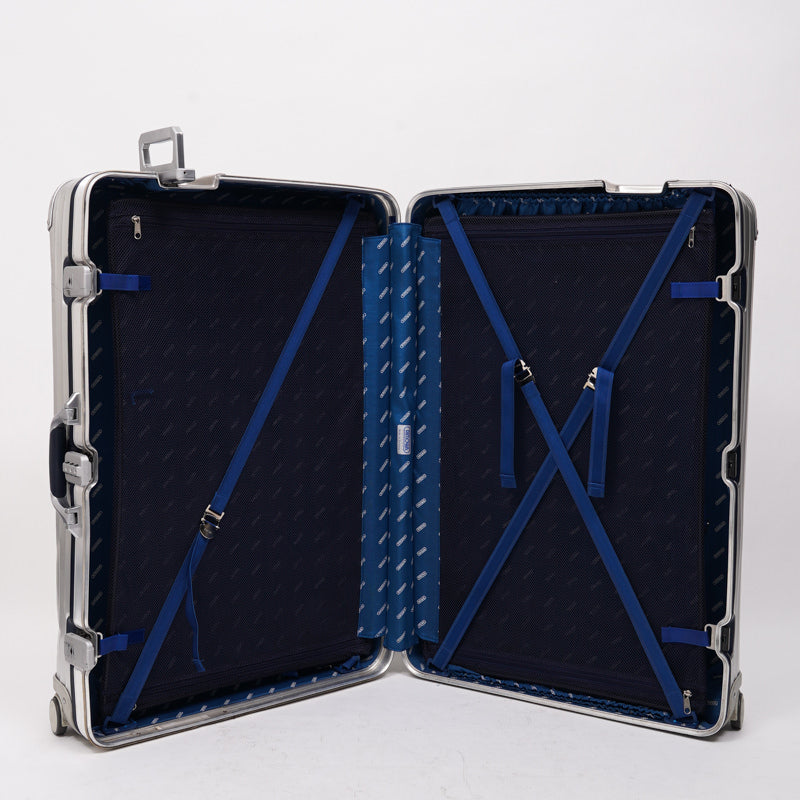 リモワ　シルバーインテグラル　中古商品　927.77-2　104リットル　4輪