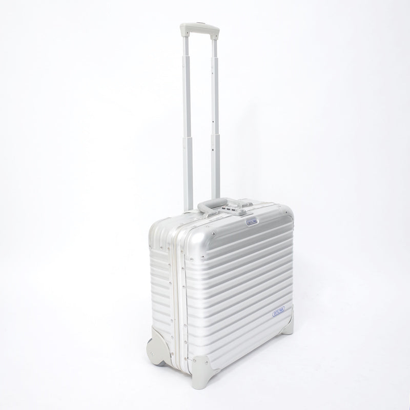 リモワ　トパーズ　中古商品　U928.40-2　23リットル　2輪