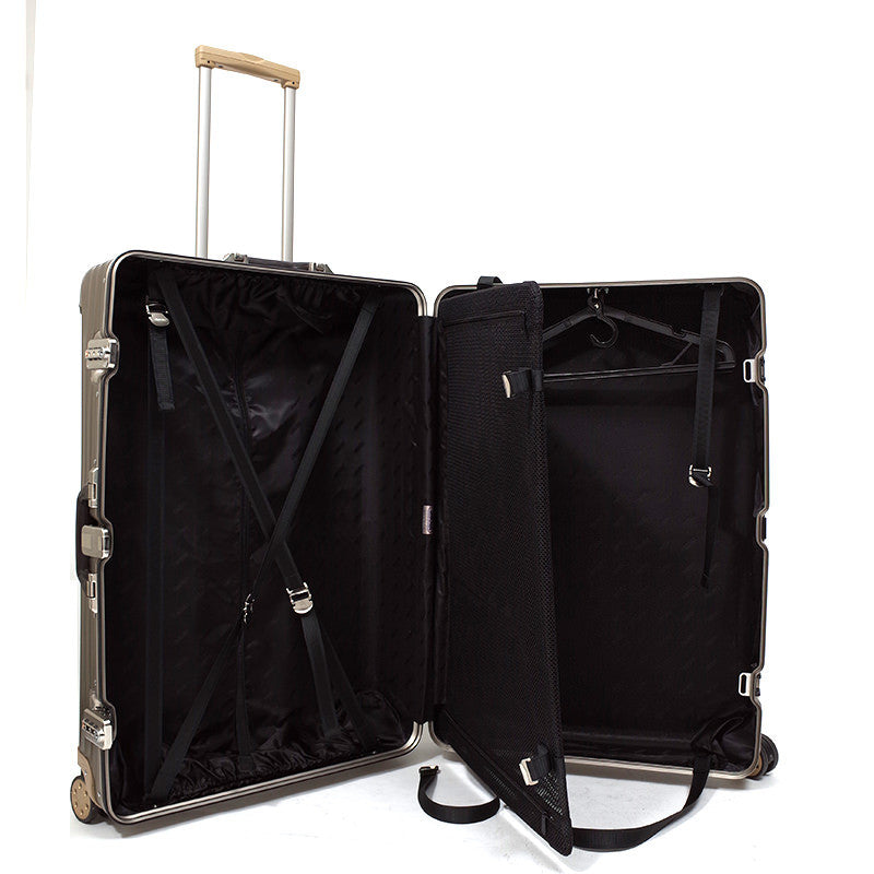 リモワ　トパーズ チタニウム　中古商品　945.77-3　98リットル 4輪