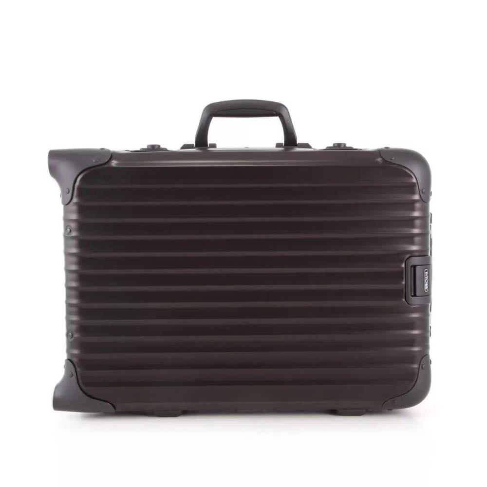 リモワ　トパーズ ステルス　986.11-2　32リットル　中古商品　2輪