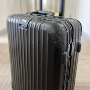 リモワ　トパーズ ステルス　986.11-2　32リットル　中古商品　2輪