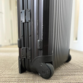 リモワ　トパーズ ステルス　986.11-2　32リットル　中古商品　2輪